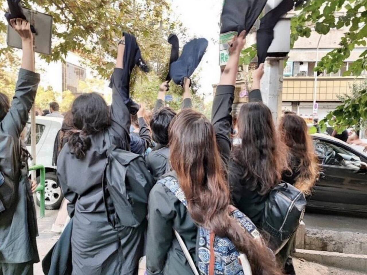 در جنبش مهسا و اعتراض‌های مشابه حکومت تلاش کرد با روایت‌سازی و اطلاعات غلط افکار عمومی را منحرف کند