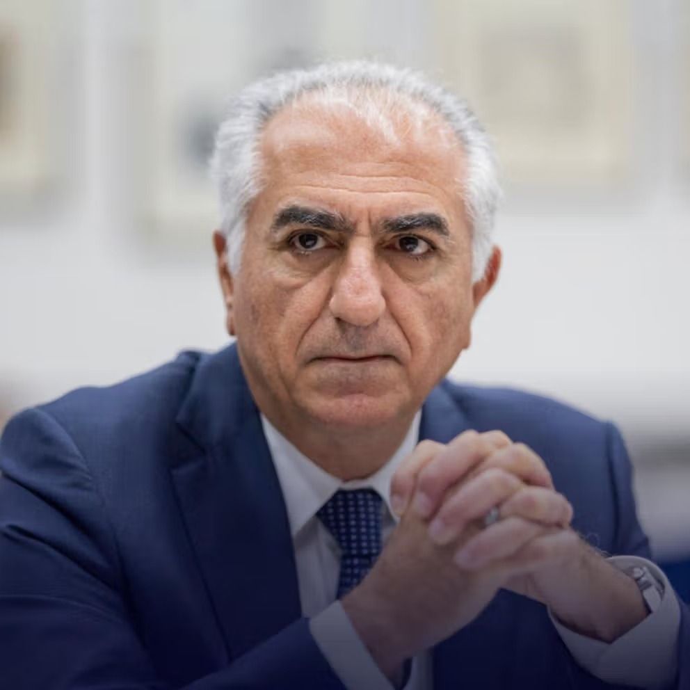 ولي عهد إيران السابق يدعو المواطنين إلى مواصلة الاحتجاجات حتى سقوط النظام