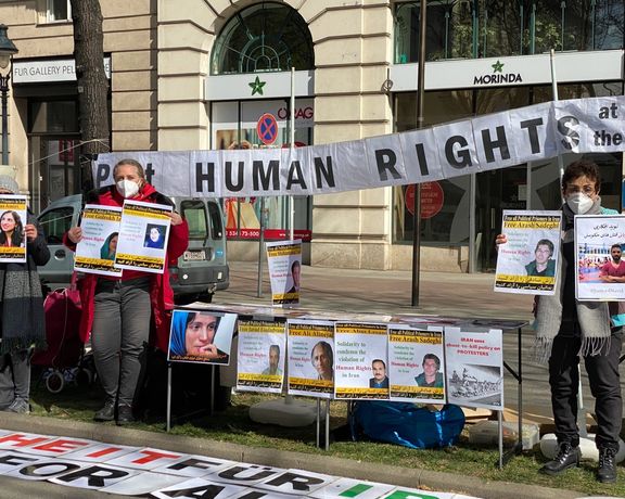 تجمعهای اعتراضی در برابر هتل محل مذاکرات ایران و ۱+۴ در وین