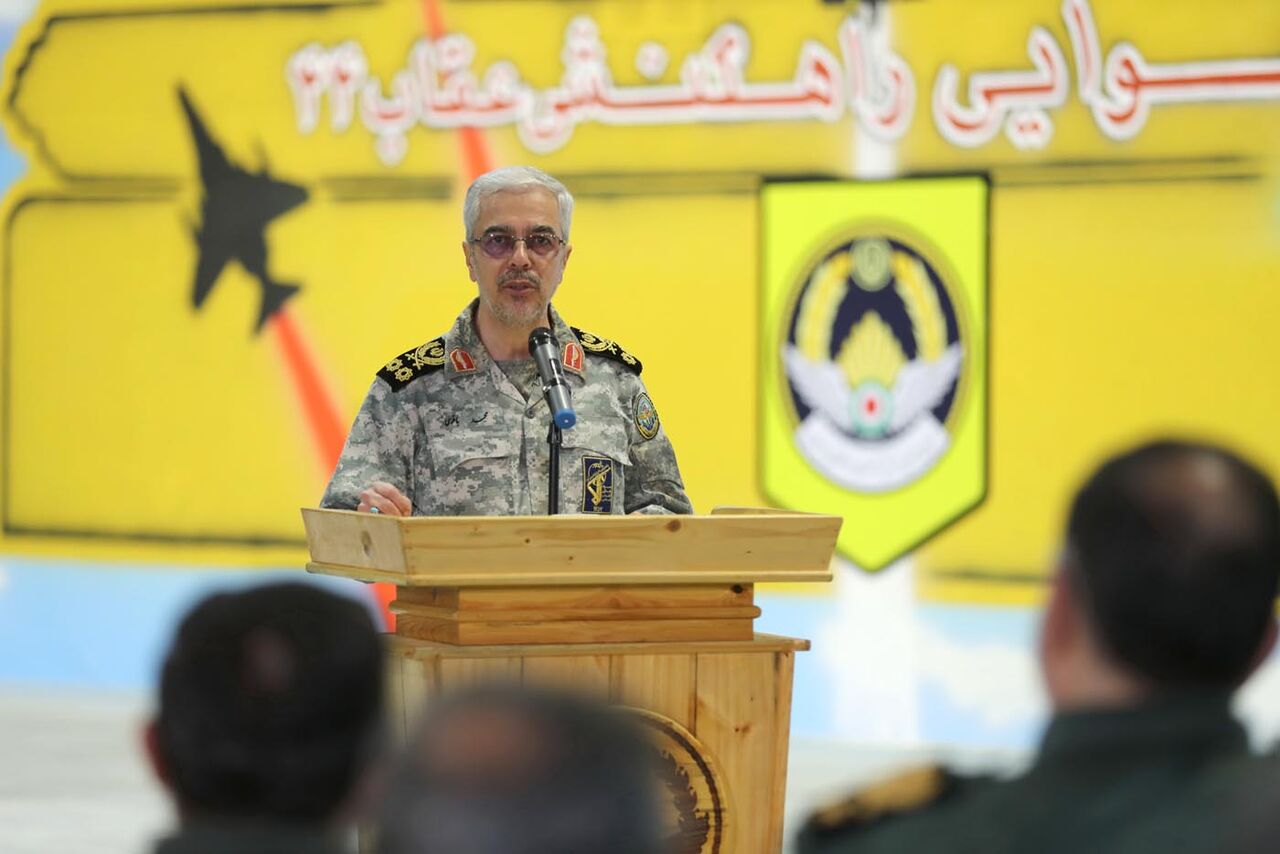 رونمایی از یک پایگاه زیرزمینی نیروی هوایی ارتش؛ باقری اسرائیل و کشورهای منطقه را تهدید کرد