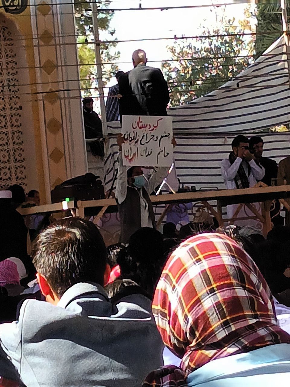 مولوی عبدالحمید: فرصت‌ اصلاحات از دست رفت؛ اعتراضات کردستان نباید با گلوله پاسخ داده شود