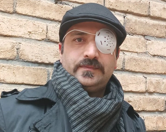 هرش نقشبندی، بازیگر و کارگردان تئاتر: کسی که به چشم من شلیک کرد با همون دست دعا میکنه