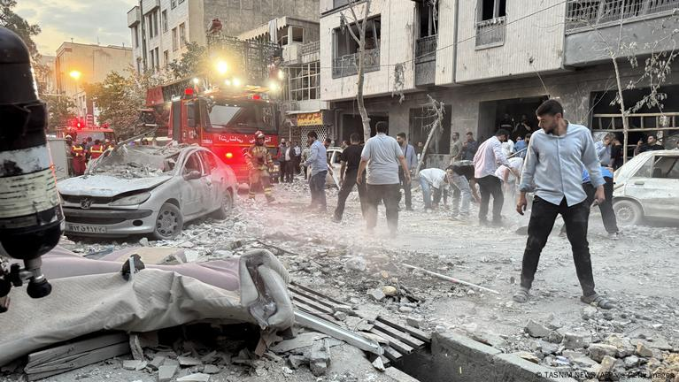 الحرس الثوري الإيراني يعلن اعتقال ثمانية أشخاص بتهمة "الارتباط بالموساد الإسرائيلي"