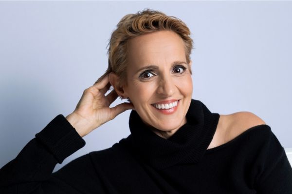 بعد دخولها قائمة أغنى نساء أميركا.. مكي زنكنه تهرب من إيران وتدخل نادي المليارديرات