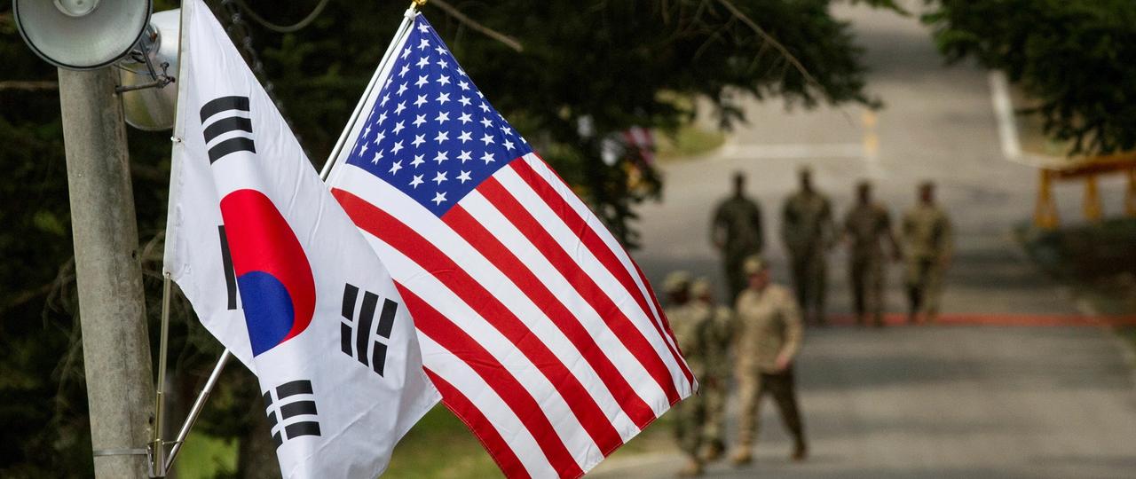 روایت متضاد تهران و واشینگتن از نحوه هزینه‌کرد منابع؛ سرنوشت دلارهای آزاد شده چه می‌شود؟ 