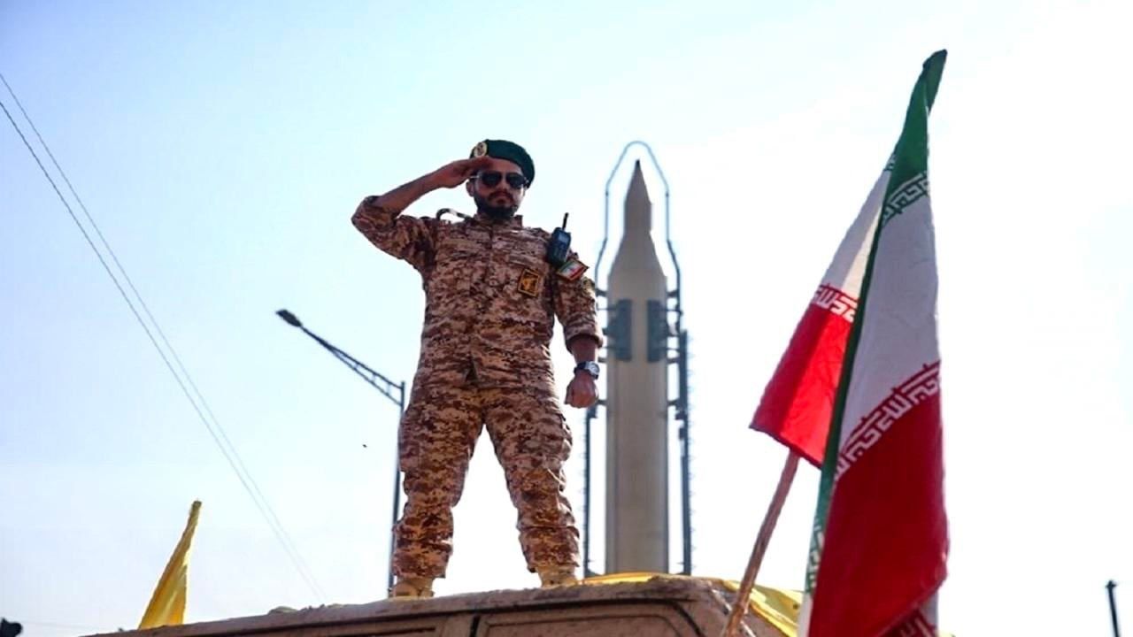 پسر مشاور خامنه‌ای: جمهوری اسلامی ۱۰ برابر آن‌چه دارد داد می‌زند و تهدید می‌کند