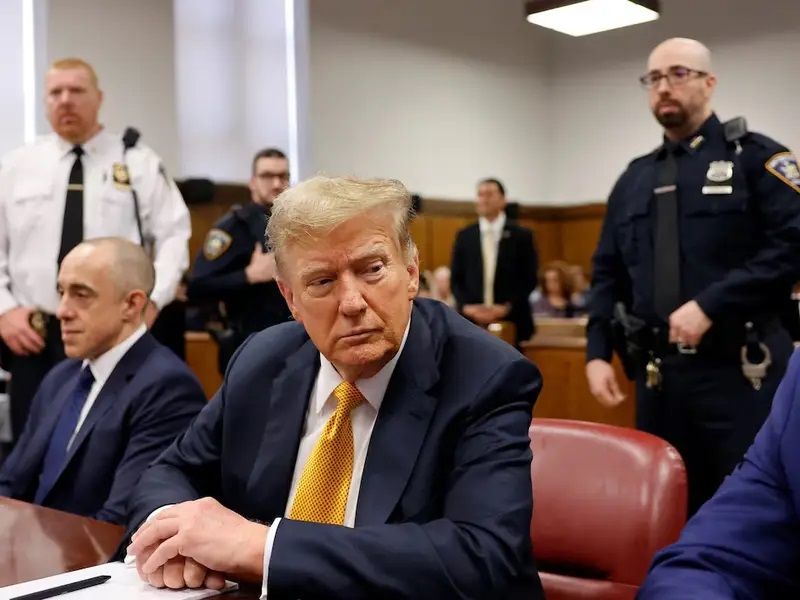 صدور حکم دونالد ترامپ در پرونده حق‌السکوت تا پس از انتخابات ریاست جمهوری به تعویق افتاد