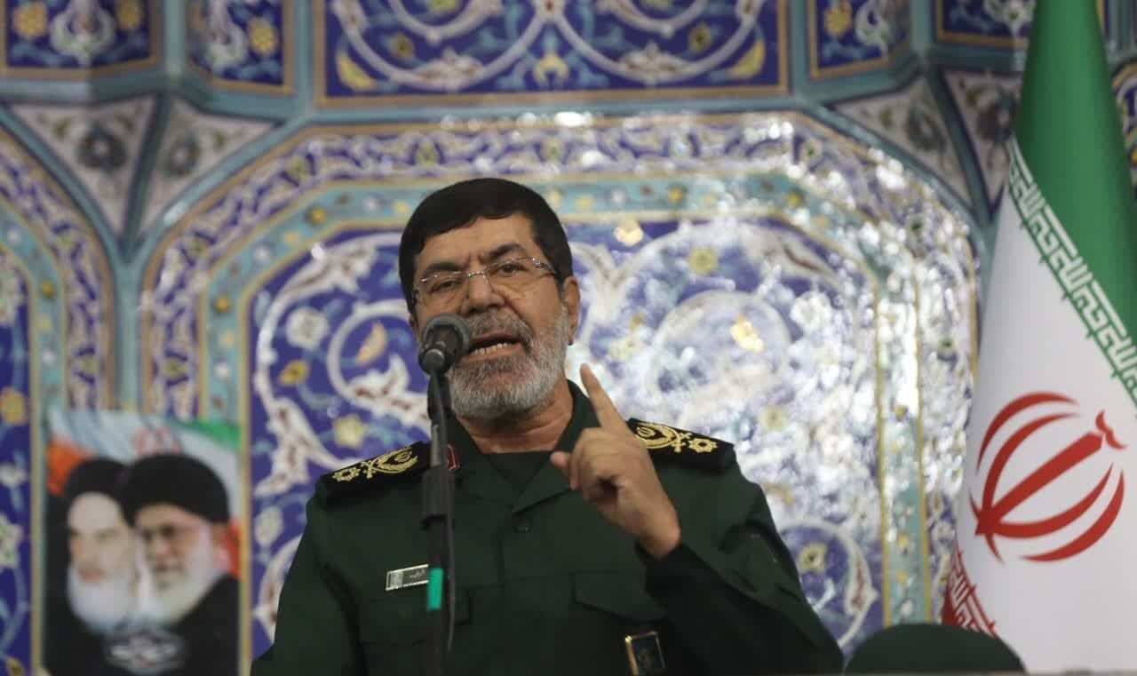 سخنگوی پیشین سپاه پاسداران: نسبت به تطهیر خاندان پهلوی هشدار می‌دهم