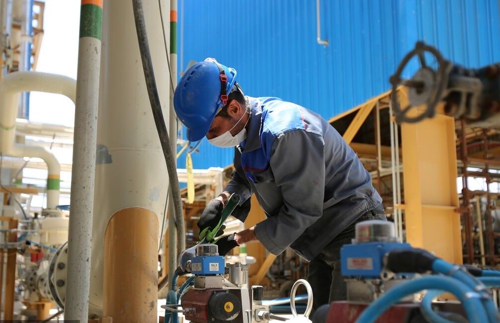 Oil Minister Says $160 Billion Needed To Keep Iran Energy Self-Sufficient 