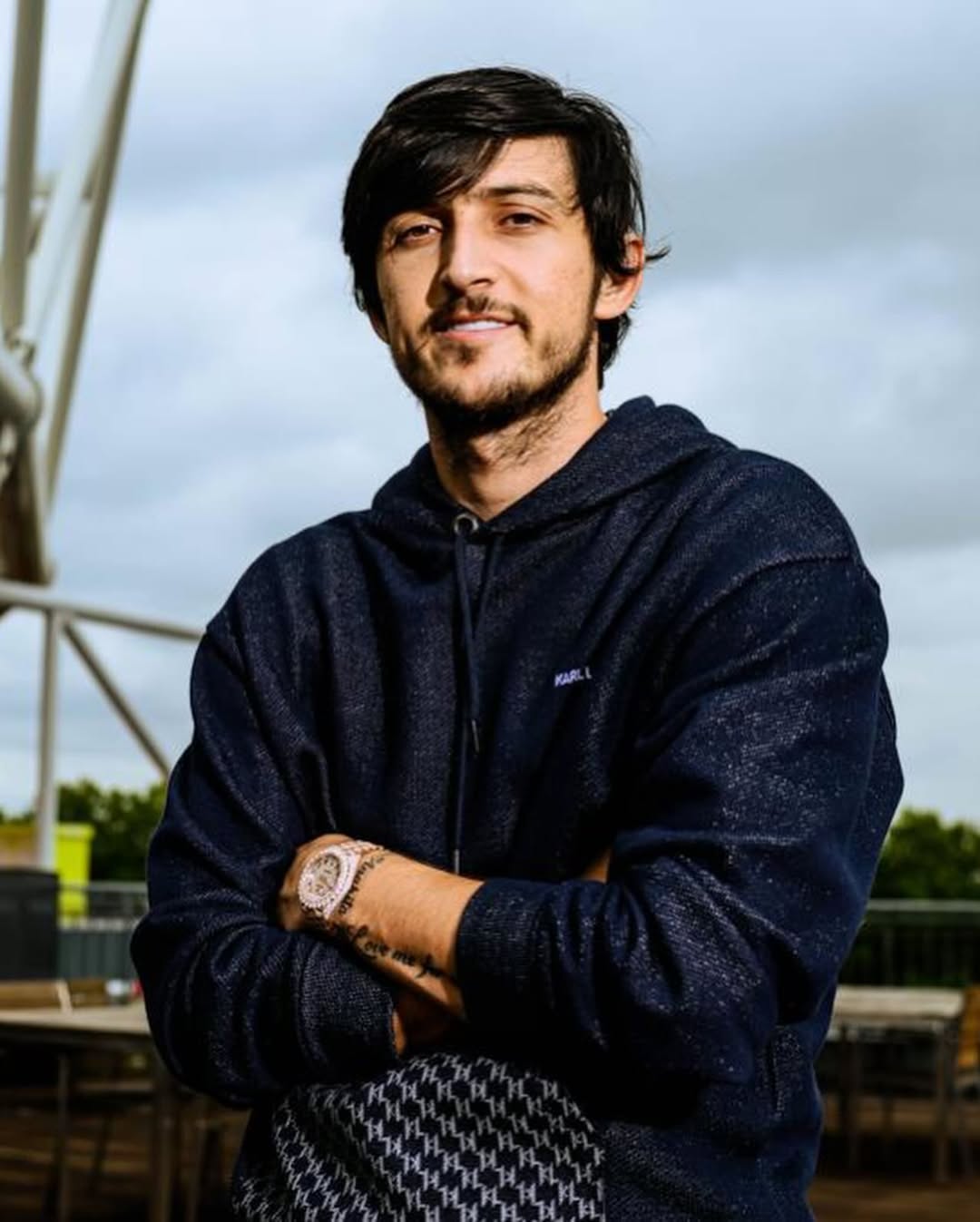 سردار آزمون درباره اعتراضات سراسری: حق مردم کشورم این نیست از آرزوهایشان دور شوند