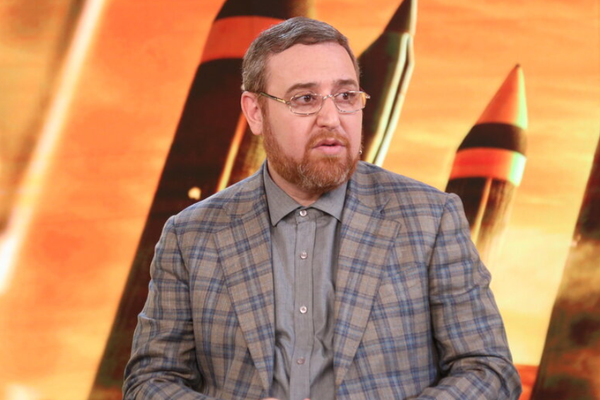 عضو مجلس بلدية طهران يطالب بتدريس "آلية الزناد" في الجامعات