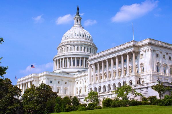 US Lawmakers Urge Blocking Entry To Iranian Officials