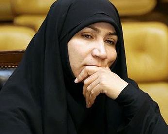 نماینده مجلس: ۴۳ سال از عمر با برکت جمهوری اسلامی گذشته و مردم در مشکلات اقتصادی غوطهورند