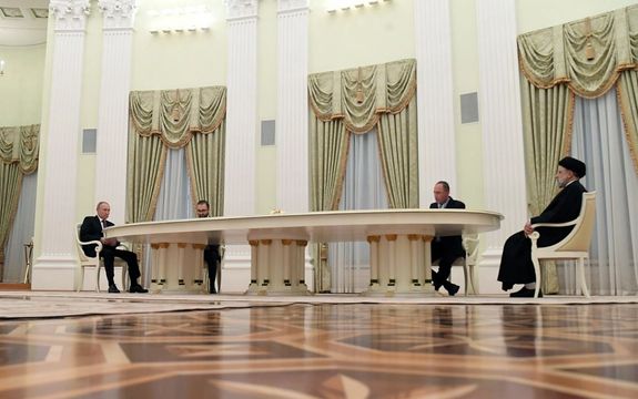 Iranians Renew Rumpus Over Raisi Kremlin Reception