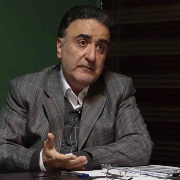 سجين سياسي: لا ينبغي انتظار موت علي خامنئي لإحداث التغيير في إيران