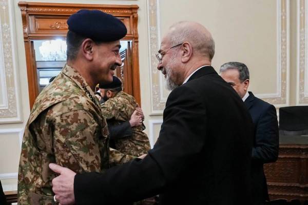 Pakistani top general heads to Tehran as Iran-US diplomacy intensifies