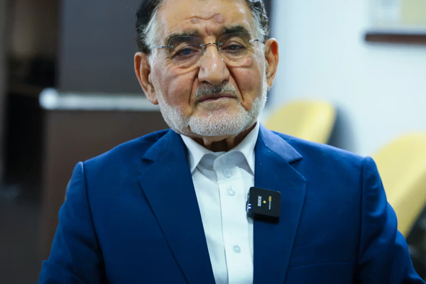 رئيس غرفة التجارة الإيرانية-العراقية يهدد: إذا لم نبع نفطنا.. فلن نسمح ببيع أي نفط آخر