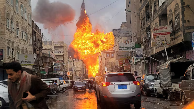 تلفات گسترده در رهبری حوثی‌ها پس از حمله اسرائیل؛ تنها چهار وزیر زنده مانده‌اند