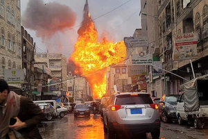 تلفات گسترده در رهبری حوثیها پس از حمله اسرائیل؛ تنها چهار وزیر زنده ماندهاند