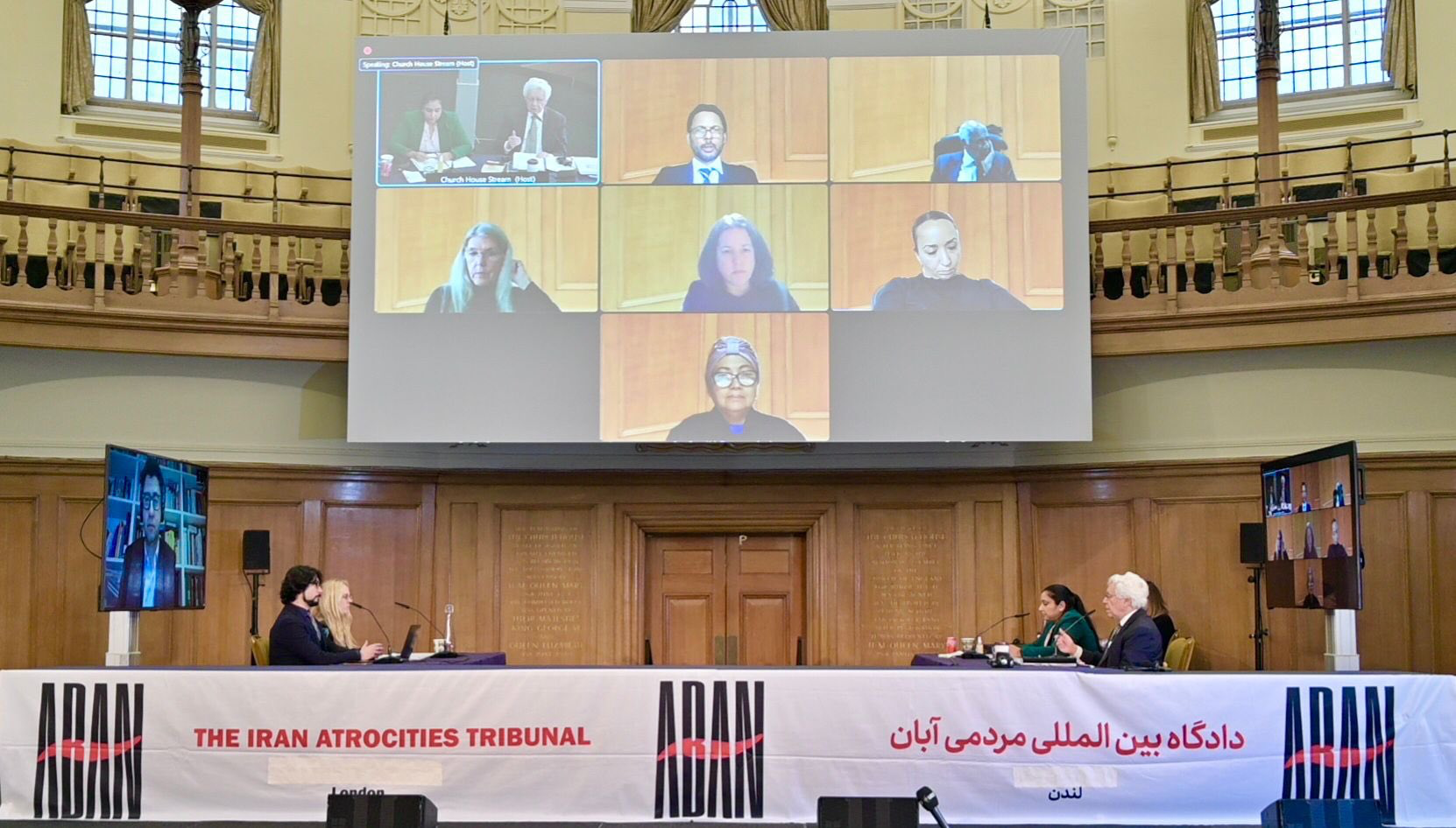 دادستانی دادگاه بین‌المللی مردمی آبان، ۱۶۰ مقام را به «جنایت علیه بشریت» متهم کرد
