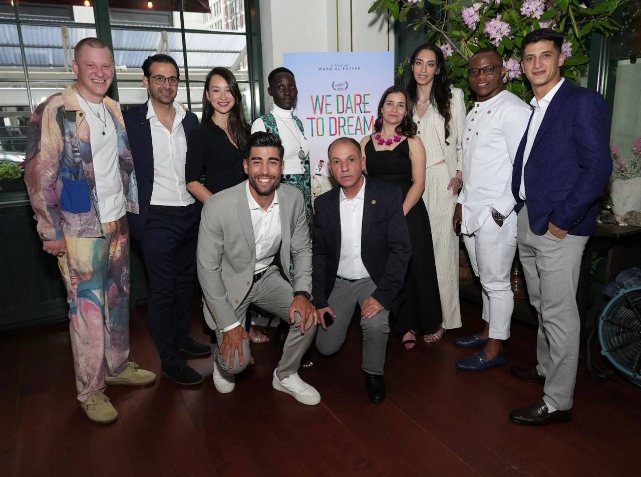 آنجلینا جولی، تهیه‌کننده مستند کیمیا علیزاده و پناهندگانی از سوریه، سودان و کامرون