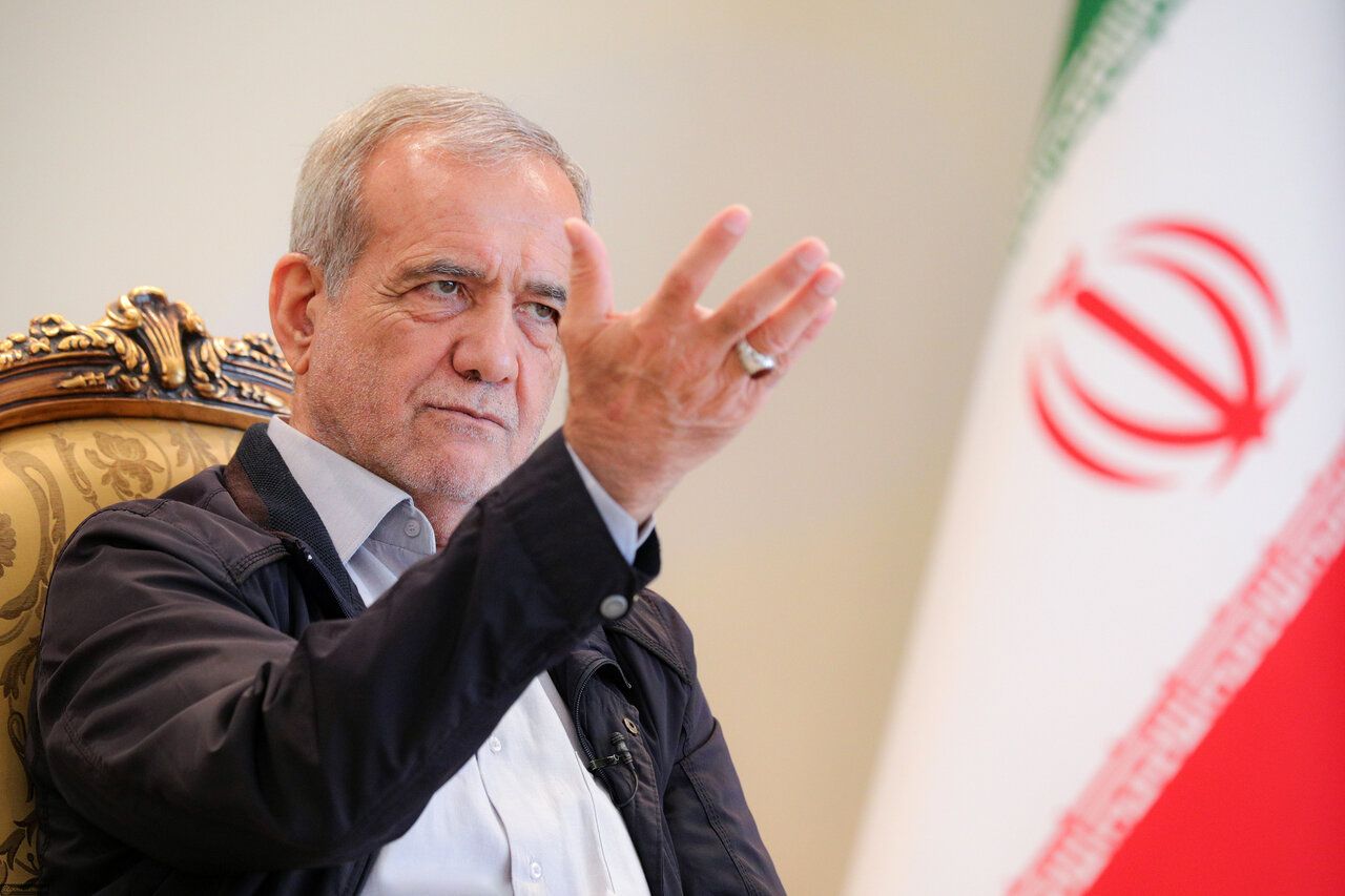 پزشکیان: اسرائیل با هوش مصنوعی پیش‌بینی کرده بود مردم روز سوم جنگ به خیابان بیایند