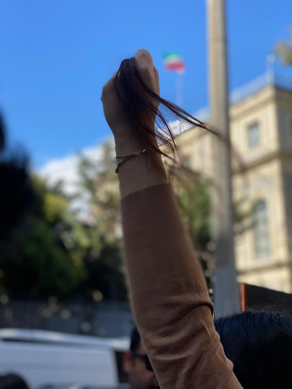 هنرمندان و فعالان سیاسی در سالگرد قتل حکومتی مهسا: مرگ او سرآغاز جنبشی تازه بود