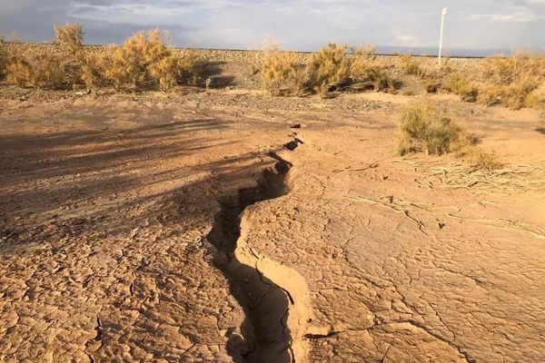 بسبب الاستغلال المفرط للمياه الجوفية.. الهبوط الأرضي شمال غربي إيران بلغ 17 سنتيمترًا