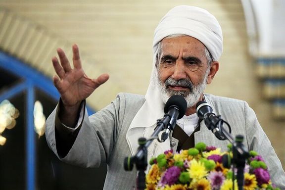 عضو مجلس خبرگان: استفاده از ماهواره، از عوامل اصلی طلاق جوانان است