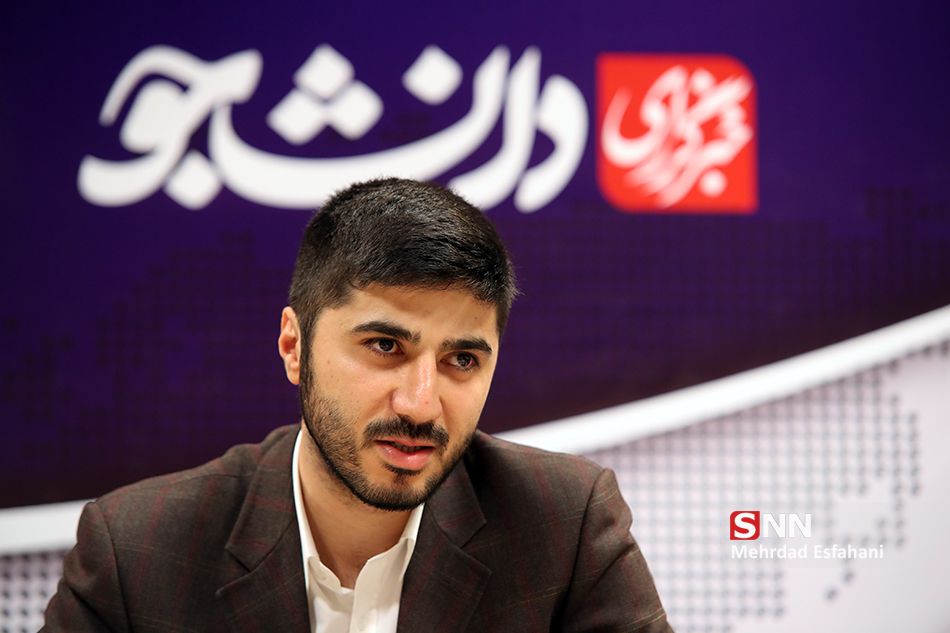 مدیر سابق صداوسیما پس از بازداشت در روند دیپورت از فرانسه قرار گرفت