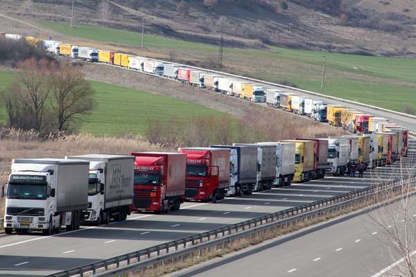 Land routes cannot replace Iran’s blocked sea trade, chamber official warns