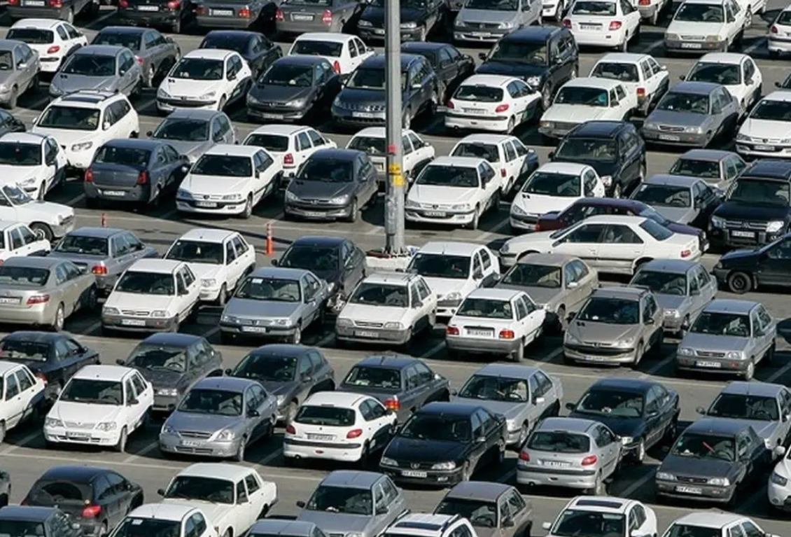 620 ألف مليار تومان ديونًا على شركتي صناعة السيارات الرئيستين في إيران