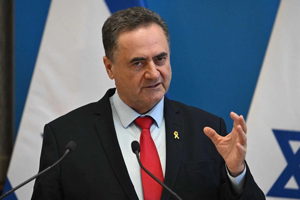 وزير الدفاع الإسرائيلي: خامنئي قد يلقى مصير صدام