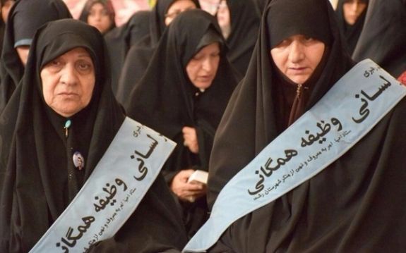 مسؤول إيراني: تشكيل "غرفة مراقبة العفّة والحجاب" ونشر 80 ألف عنصر في الميادين