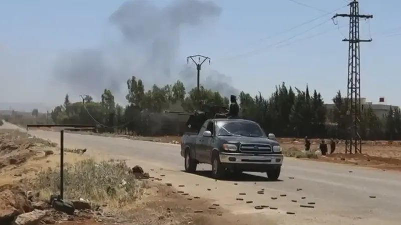 درگیری‌ها در شهر دروزی‌نشین سوریه منجر به کشته شدن ۱۰۰ نفر و اعلام حکومت نظامی شد