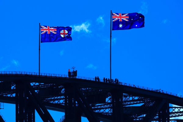 السلطات الأسترالية تتهم صاحب شركة تحويل أموال بالتحايل على العقوبات المفروضة على إيران