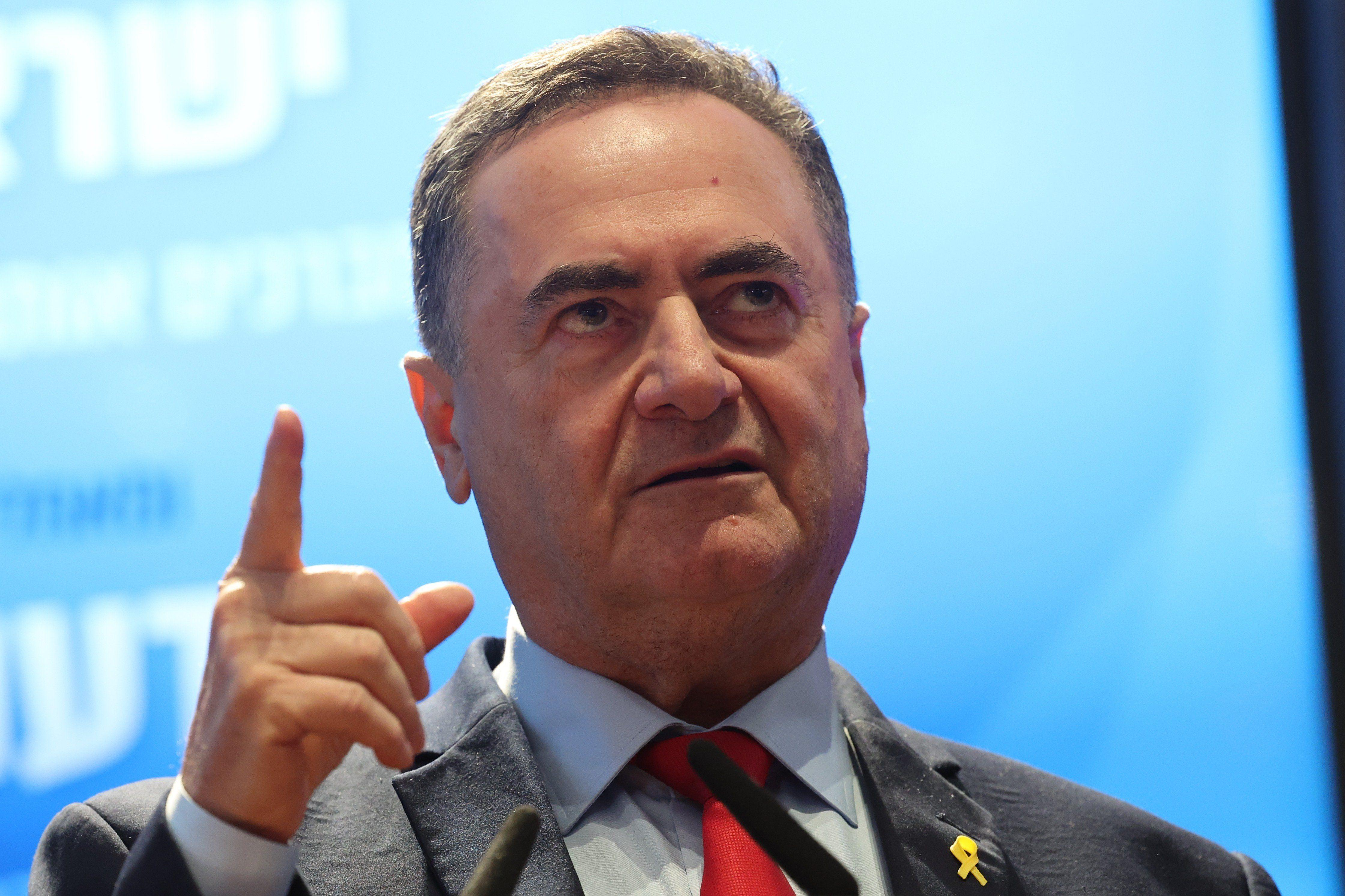 وزير الدفاع الإسرائيلي: يجب ضرب جميع آليات قمع الشعب الإيراني مثل الباسيج