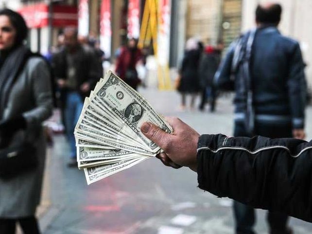 قیمت ارز و طلا در ایران در نخستین روز هفته همچنان بالا رفت