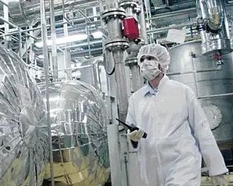 صحيفة إيرانية تعترف بوجود تلوث نووي.. بسبب "أعمال تخريب أو هجمات عدائية"