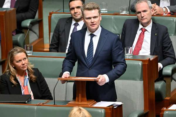 Australian MP Expresses Solidarity With Iranian Protesters