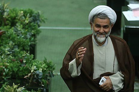 عضو کمیسیون قضایی مجلس: اصلا قطع درخت برای نمازخانه در پارک کار خوبی است