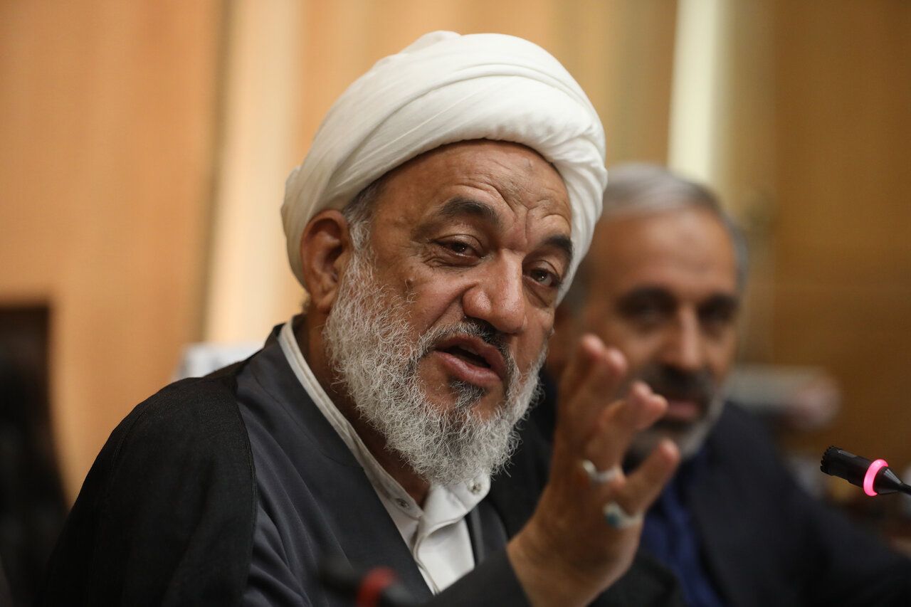 نماینده تهران در مجلس: رفت‌وآمد بیگانگان به داخل کشور باعث لو رفتن موضوعات امنیتی می‌شود