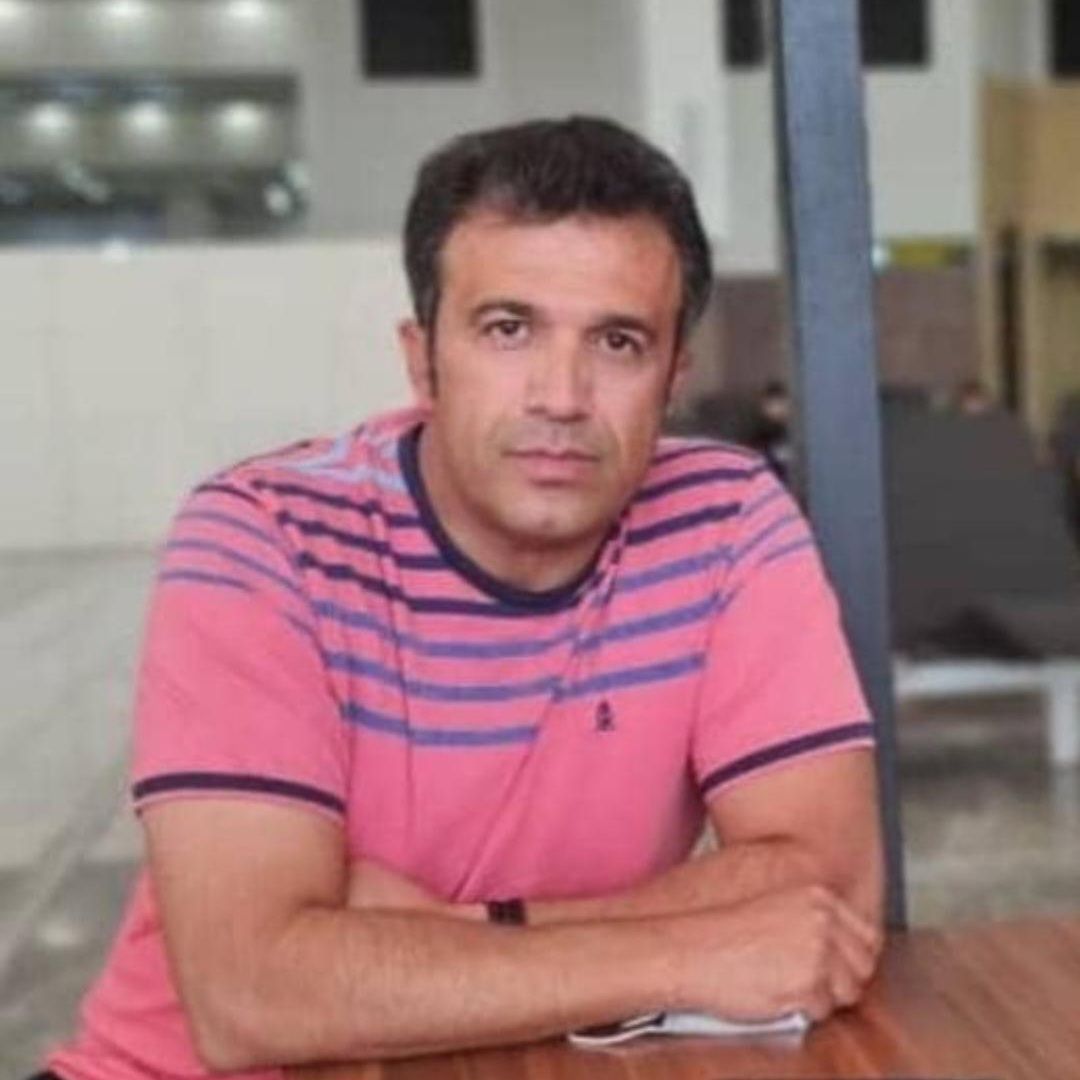 ماموران ایمان معدلی را با اجبار مادرش به فراخواندن او به خانه بازداشت کردند