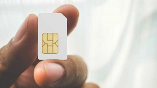 سیمکارتهای سفید روزنامهنگاران؛ آنها چگونه رسانهها و روایتها را کنترل میکنند