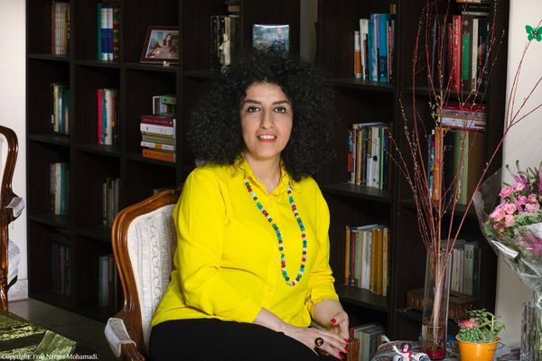 کمیته نوبل «بازداشت وحشیانه» نرگس محمدی در مشهد را محکوم کرد