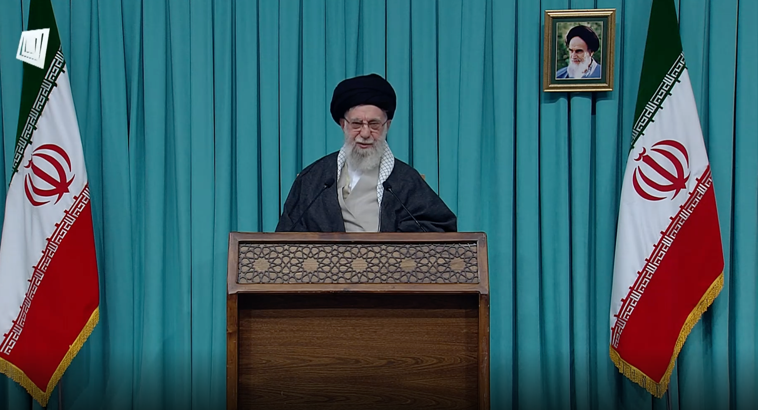 علی خامنه‌ای: ما بمب هسته‌ای نداریم و نخواهیم داشت