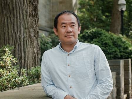 پژوهشگر آمریکایی از دانشگاه پرینستون به دلیل عدم پیگیری زندانی شدنش در ایران شکایت کرد