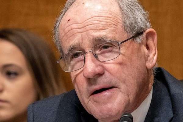 US Senators Urge EU To Designate IRGC As Terror Organization