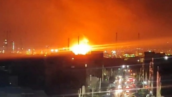 انفجار و آتشسوزی در پالایشگاه شهر ری بهدنبال حملات اسرائیل