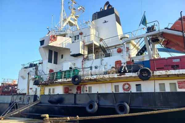 Iran Seizes Foreign Vessel 'Smuggling' Fuel